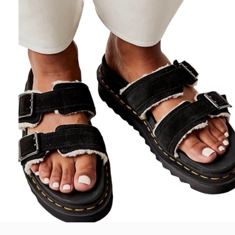 NWOB Dr. Martens Miles Fur-Lined Buckle Slides Black 11